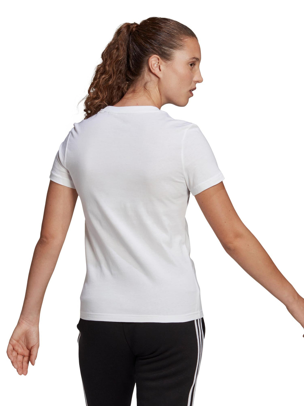 ADIDAS SPORTSWEAR Тениска LOUNGEWEAR Essentials Slim Logo